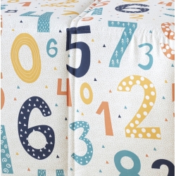 Detalle ropa de cama con NUMEROS en colores divertidos