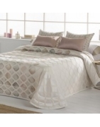 Textil suave de cama YARA color rosa o desierto